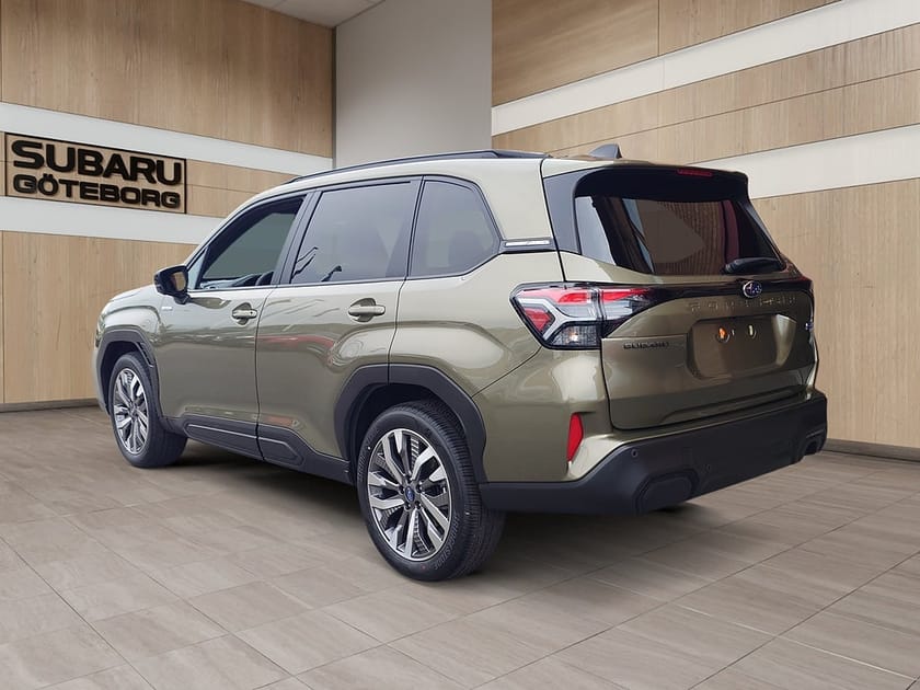 Bild 3 av Subaru Forester e-Boxer 2,0i Aut Limited *Dragkrok & vinterhjul ingår*
