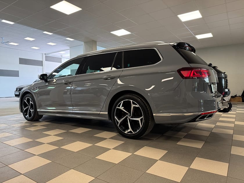 Bild 5 av Volkswagen Passat Sportscombi 2.0 TDI R-line 4M GT Cockpit PRO Navi Drag Värmare 200H
