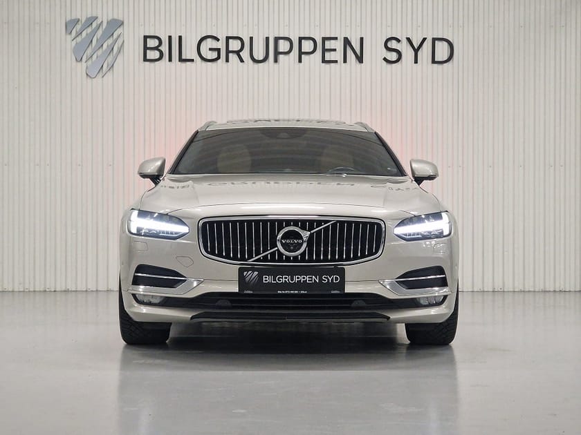 Bild 2 av Volvo V90 D5 AWD Geartronic Inscription|Panorama|B&W|Drag|360°|