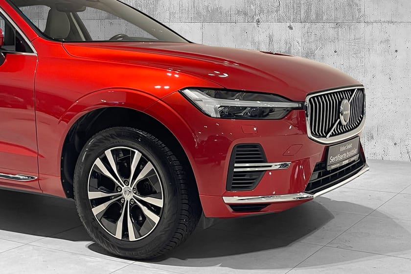 Bilde 2 av Volvo XC60 Recharge T6 Plus Bright KROK|PANO|H&K|19"