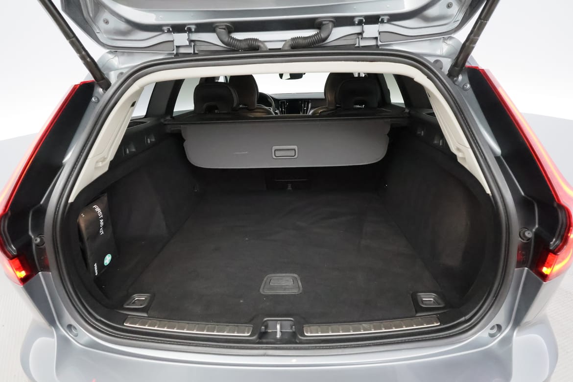 Volvo V60 2020 - miniatyr 18