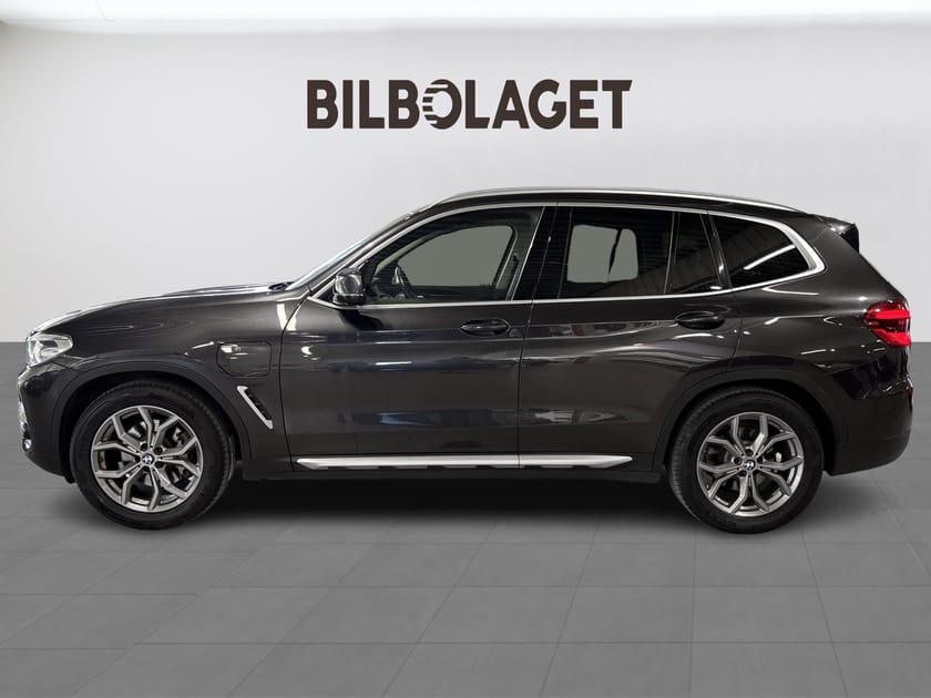 Bild 2 av BMW X3 xDrive30e Cockpit Drag Navi