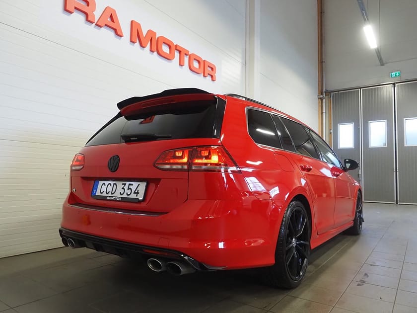 Bild 5 av Volkswagen Golf Sportscombi R SC 2.0 TSI 300hk DSG 4M | Pano | Skinn | Dynaudio |