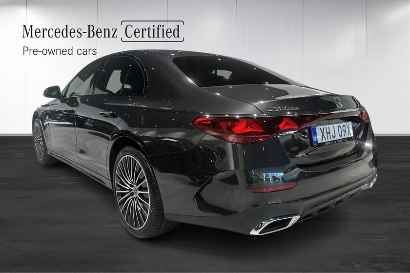 Bild 4 av Mercedes-Benz E 300 d e 4MATIC de Sedan AMG Advanced Edition