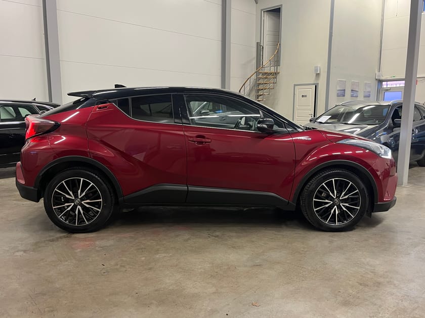 Bild 5 av Toyota C-HR Hybrid CVT X-Edition Bi-Tone Skinn JBL 1 Ägare 122hk