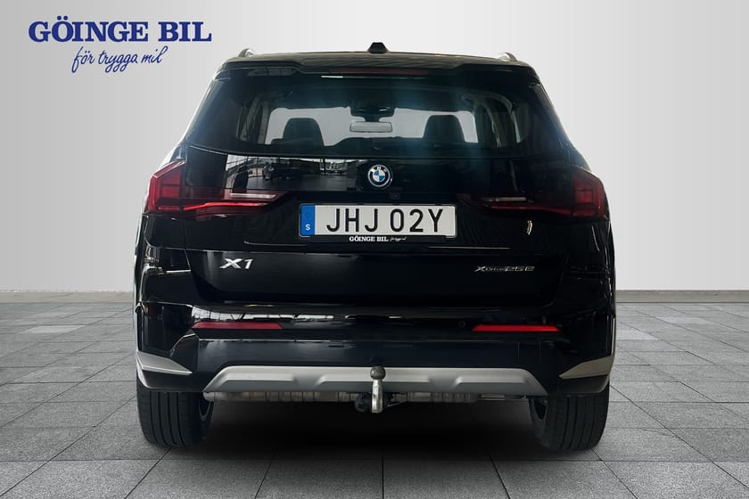Bild 4 av BMW X1 xDrive25e PHEV xLine Skinn/Drag/Navi