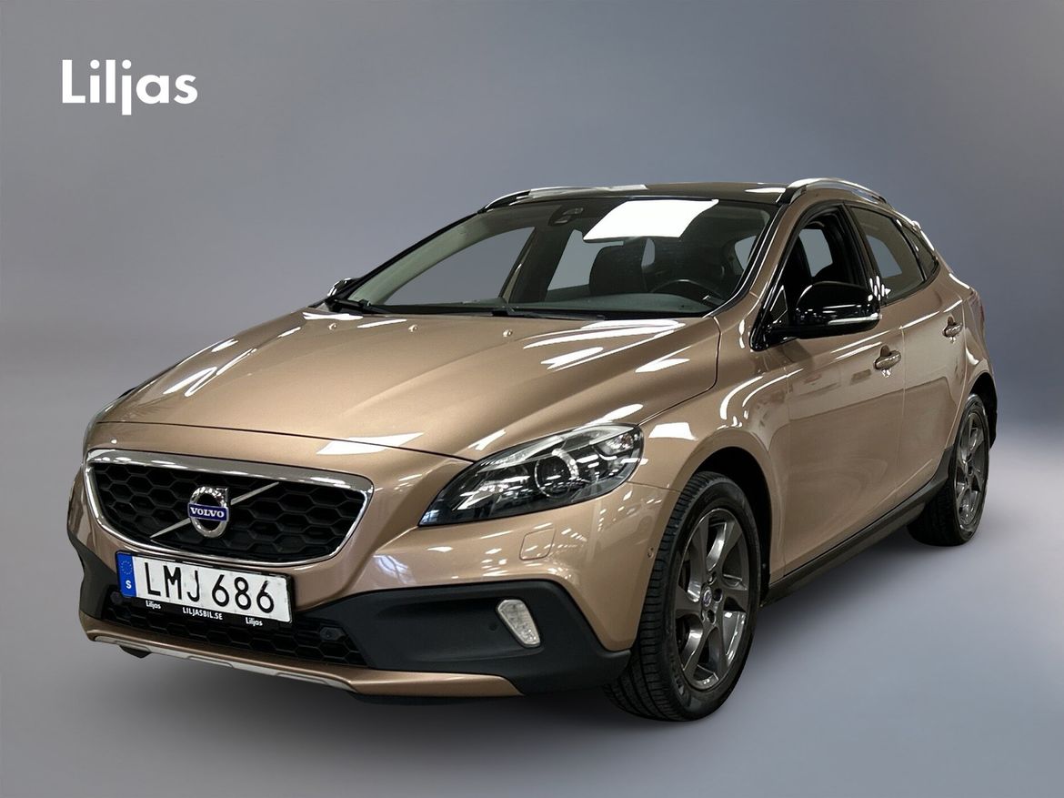 LMJ686 – Volvo V40 Cross Country