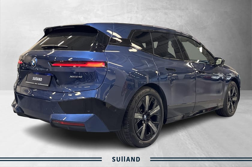 Bilde 4 av BMW iX xDrive40 /Fully Charged/Soltak/Krok/Harman Kardon/BSI