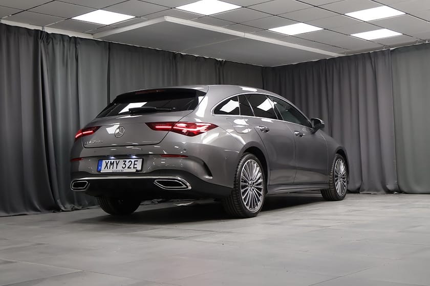 Bild 2 av Mercedes-Benz CLA 250 e Shooting Brake AMG ADV Plus Pano Burmester