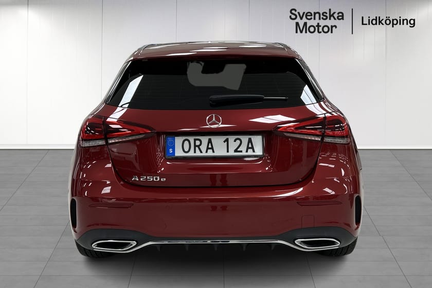 Bild 4 av Mercedes-Benz A 250 e AMG-Line I Backkamera I  Nyservad I GPS