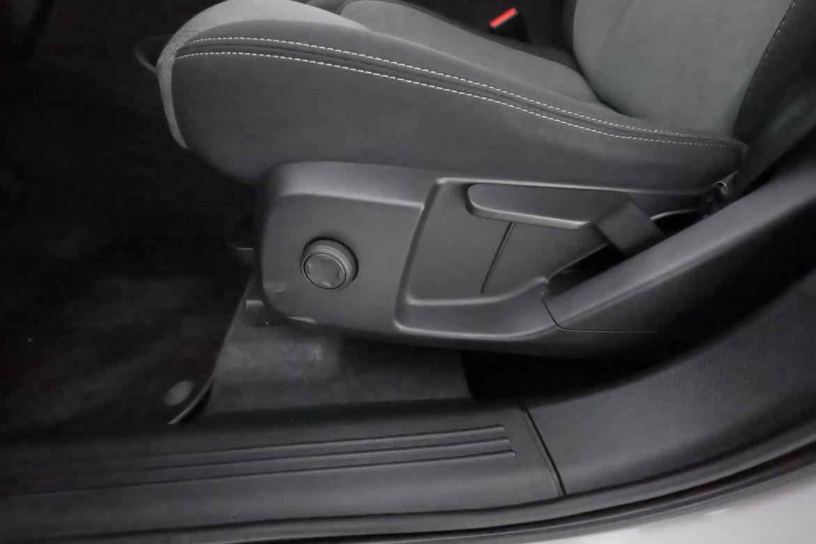 Volvo XC40 2024 - miniatyr 16