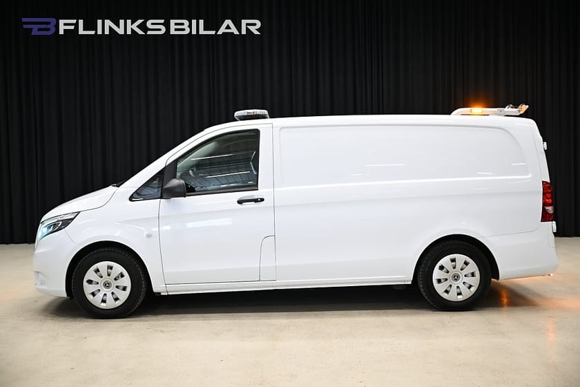 Bild 2 av Mercedes-Benz Vito 116 CDI 2.8t 163HK Automat|Inredd|LED|Nedlackad|SeUtr!