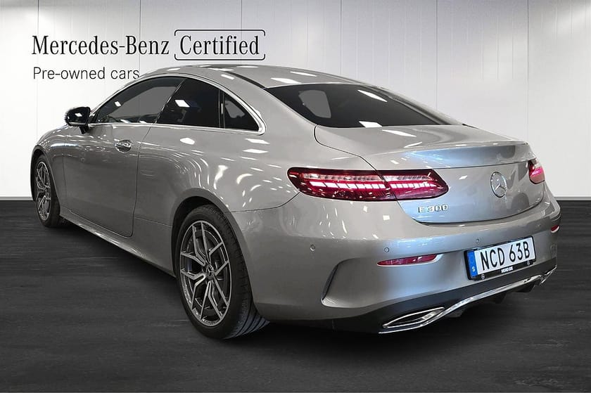 Bild 4 av Mercedes-Benz E 300 Coupé AMG Distronic Panorama Burmester Keyless