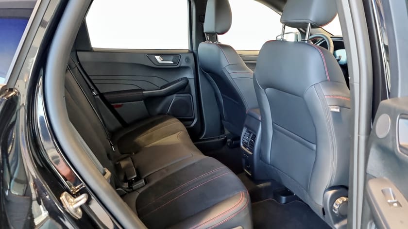 Bild 5 av Ford Kuga Plug-In Hybrid ST-Line X Black Edition 2.5 PHEV 243hk Automat Demobil