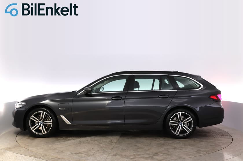 Bild 5 av BMW 530e Touring Connected Edt Läder B-Kamera
