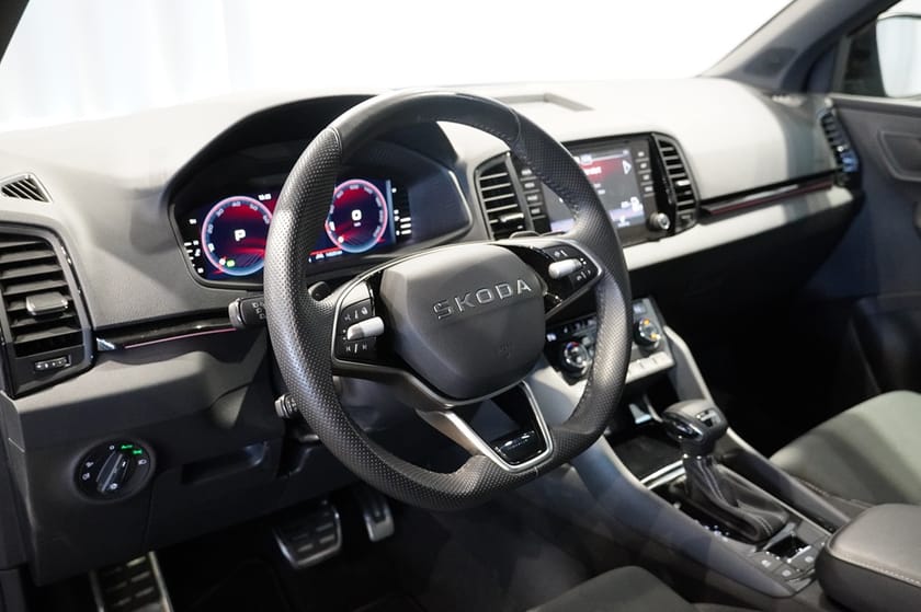 Bild 5 av Škoda Karoq SPORTLINE 150 HK DSG DRAG VÄRMARE KAMERA