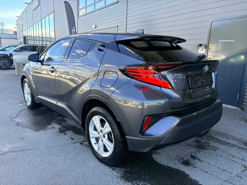 Bilde 2 av Toyota C-HR Hybrid Lounge Tech I Komplett service I Meget velholdt