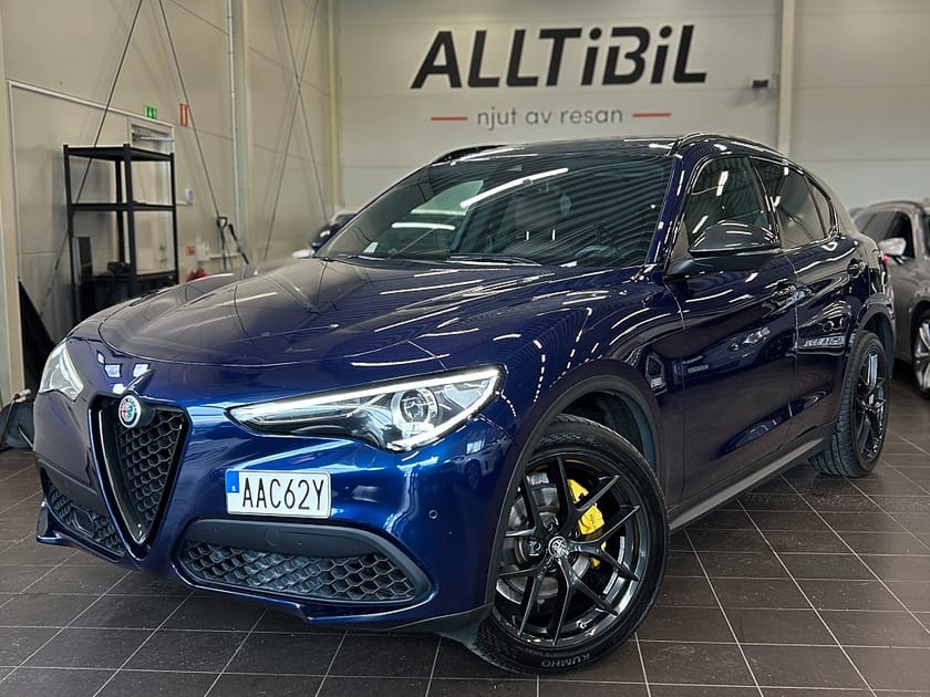 Bild 1 av Alfa Romeo Stelvio 2.0 Turbo 16V Q4 Veloce H/K Panorama/Läder SE SPEC