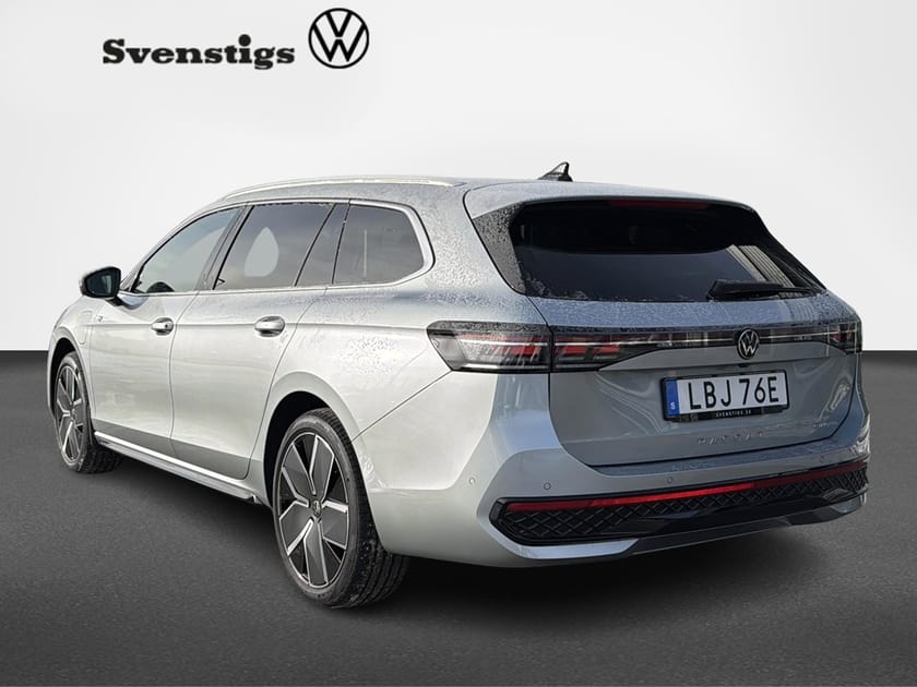 Bild 3 av Volkswagen Passat Variant eHybrid 272 DSG6 R-LINE LAGERBIL
