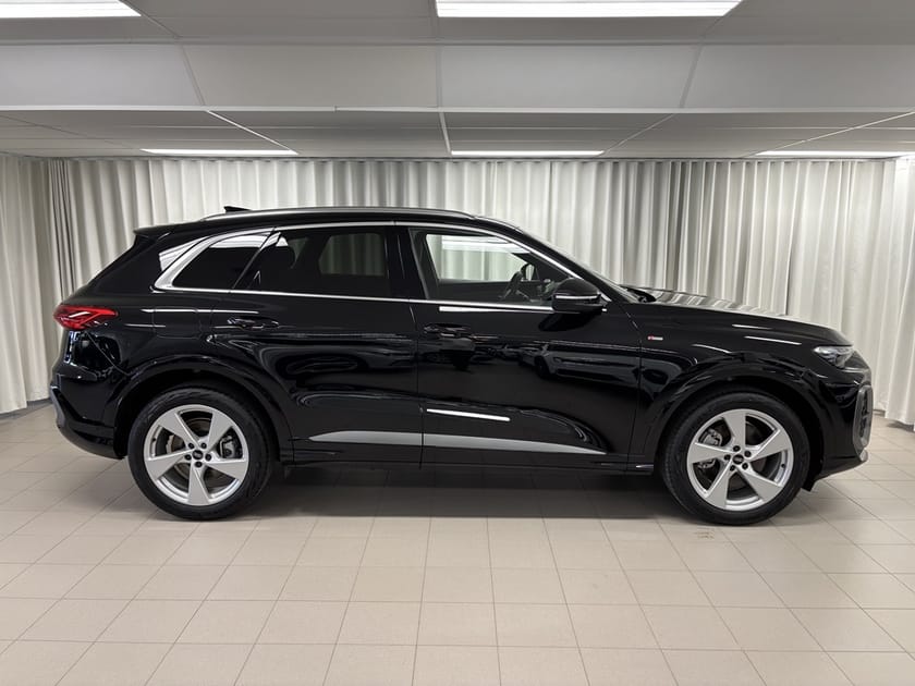 Bild 2 av Audi Q5 S-line diesel quattro 204 hk (drag & vämare)