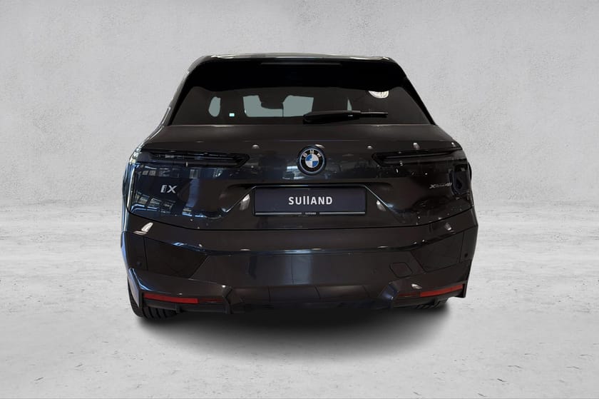 Bilde 4 av BMW iX xDrive40 Fully Charged Edit I Laserlys I El hengerfeste I Pano