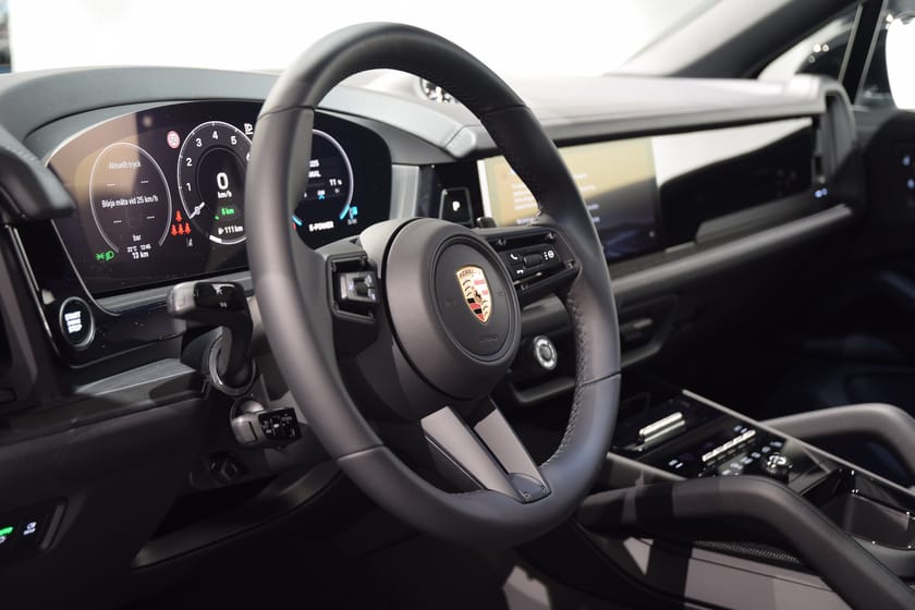 Bild 5 av Porsche Cayenne Coupé E-Hybrid Black Edition