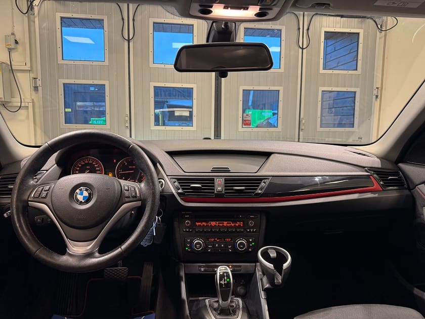 Bild 5 av BMW X1 xDrive20d Steptronic Sport line Drag 184hk