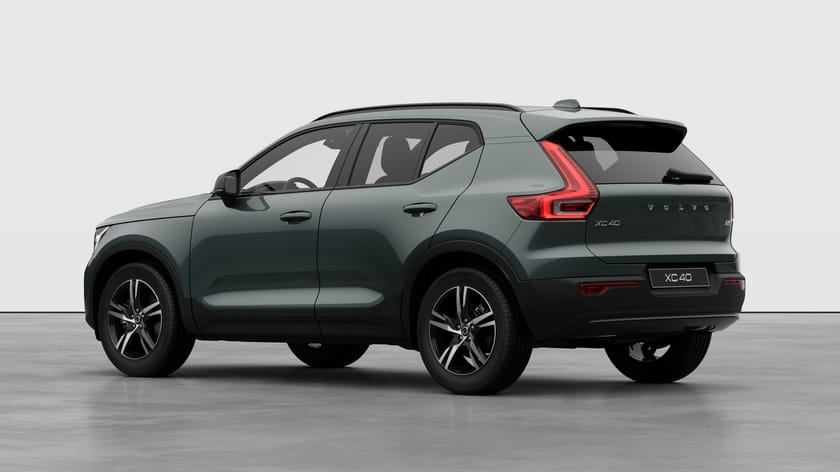 Bild 2 av Volvo XC40 B3 FWD Bensin Plus Dark