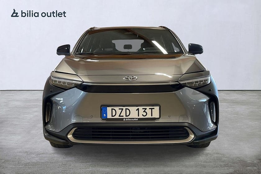 Bild 3 av Toyota bZ4X 71.4 kWh Executive Moms / 360-kamera / Keyless / Elstol