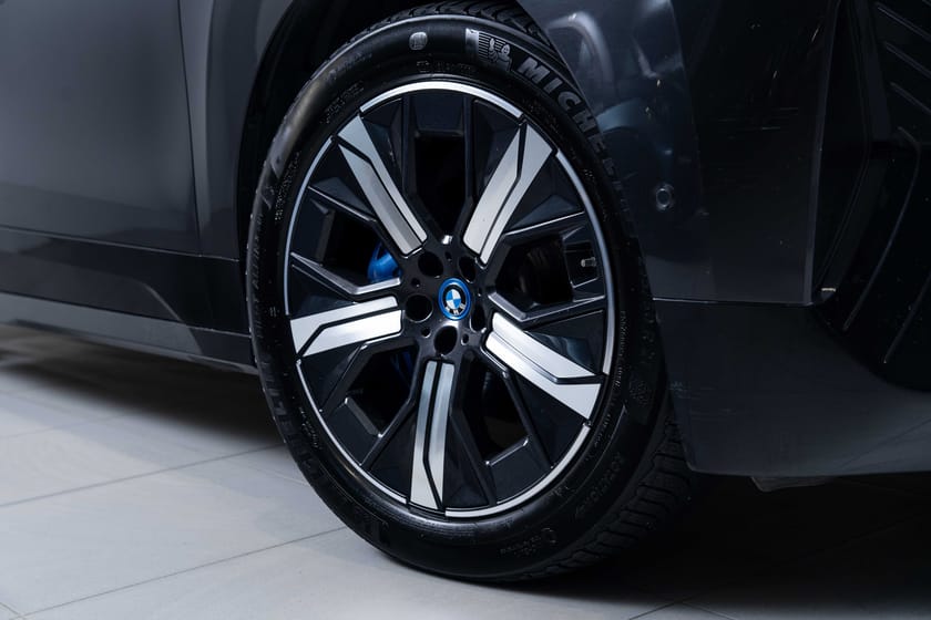 Bilde 3 av BMW iX xDrive50 6,29% Rente - XDrive50-Luftfjæring-4Hjulstyring