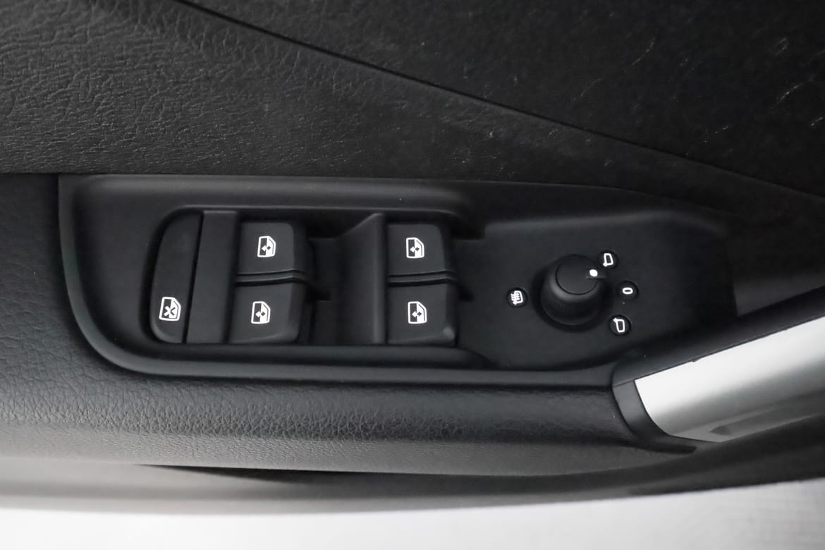 Audi Q2 2023 - miniatyr 18