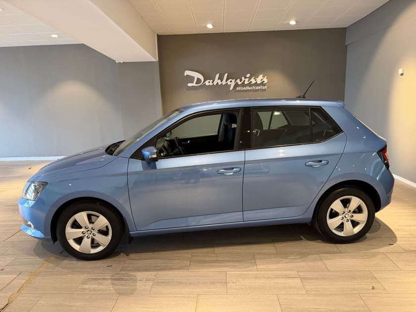 Bild 4 av Škoda Fabia 1.0 TSI 110hk | DSG V-hjul PDC Farthållare