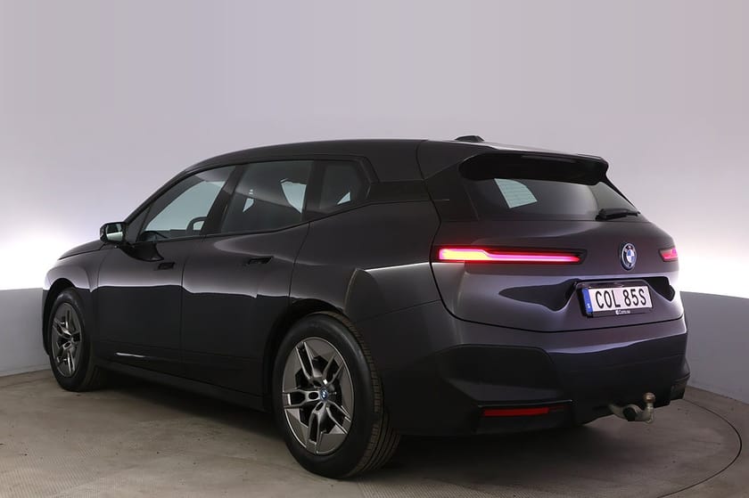 Bild 4 av BMW iX xDrive40 Drag Keyless DA ParkAssist+ BLIS 360