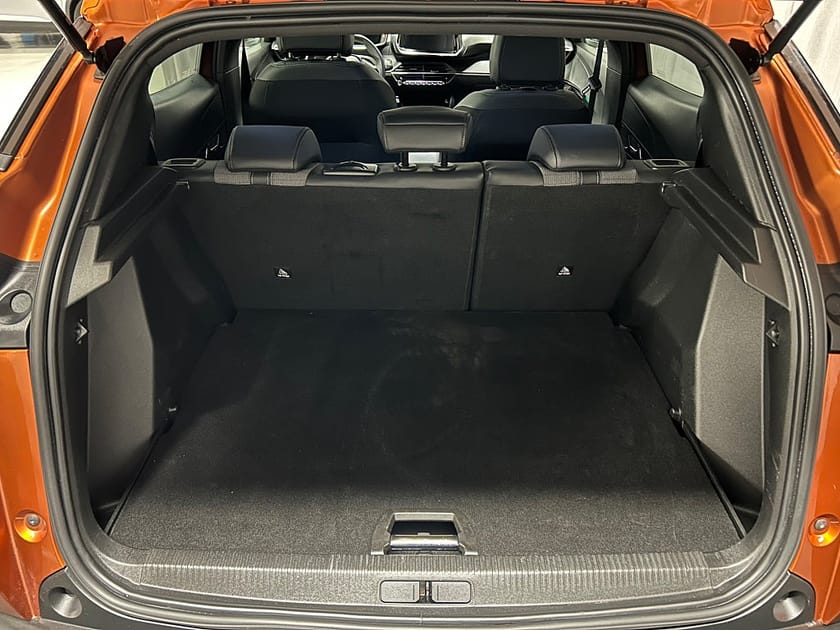Bild 4 av Peugeot e-2008 ALLURE PACK Electric