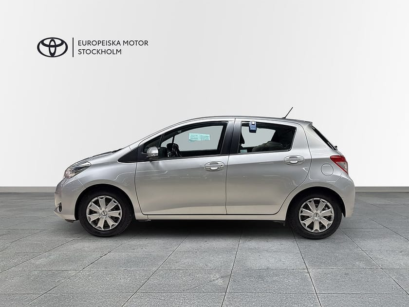Bild 4 av Toyota Yaris 1.33 5-d Active Automat / V-Hjul / OBS 7110mil