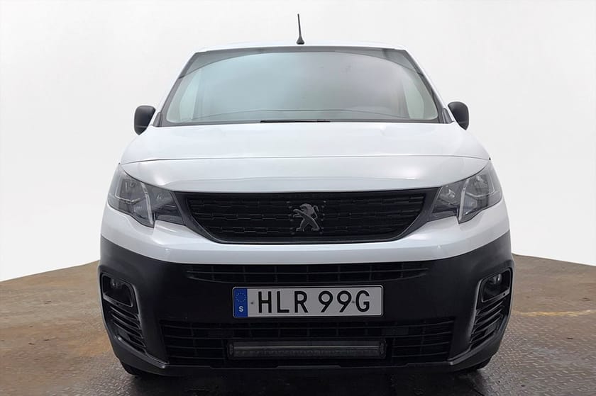 Bild 3 av Peugeot Partner Utökad Last 1.5 L2H1 Pro 4x4 Drag Inredd 3-sits Värmare LED-ramp