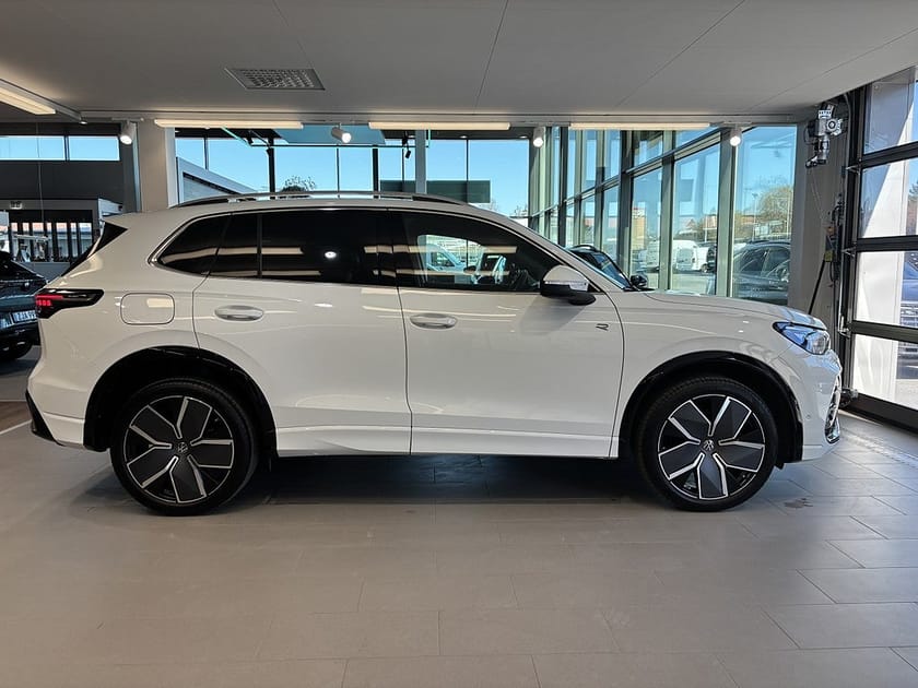 Bild 4 av Volkswagen Tiguan eHybrid R-Line-Edition 4595kr/mån MAJ ERBJUDANDE