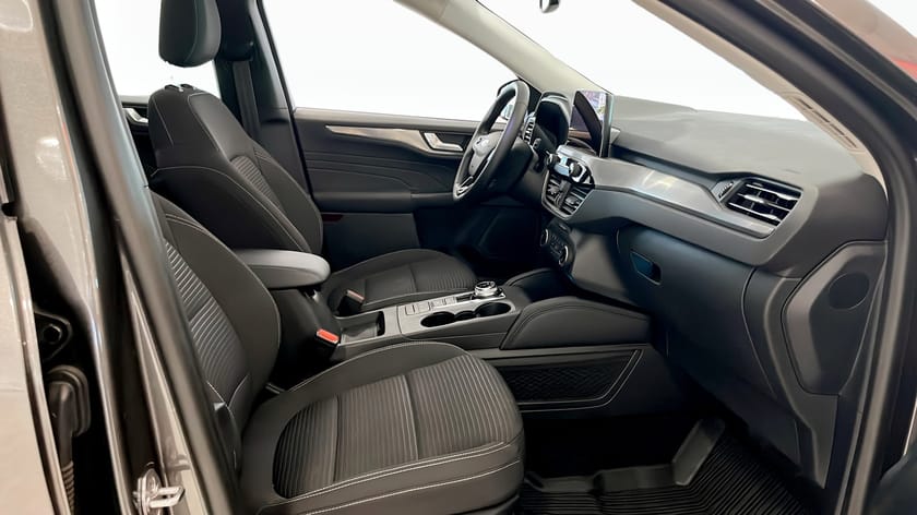 Bild 3 av Ford Kuga Plug-In Hybrid Titanium 2.5 PHEV 225HK Vinterpaket