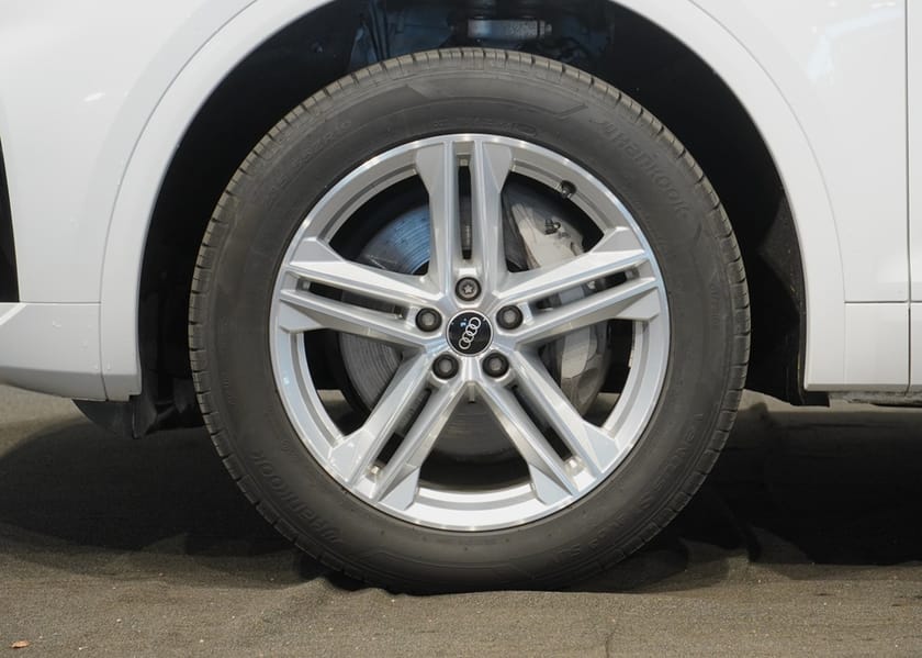 Bild 2 av Audi Q5 55 TFSI e quattro S-Line / Svart Optik  / Drag/ LED-Matrix MM!