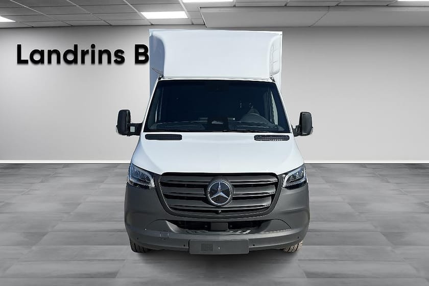 Bild 2 av Mercedes-Benz eSprinter 420 Chassi 81 kWh EH A3 PRO Volymskåp m. Lyft *OMG LEVERANS*