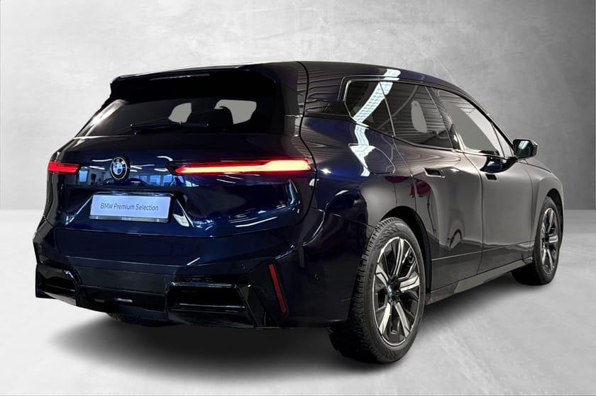 Bilde 3 av BMW iX xDrive60 Fully Charged M-Sport,M-Seter, H/K, SkyLounge