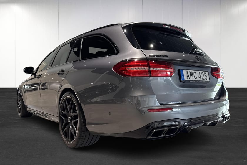 Bild 3 av Mercedes-Benz AMG E 63 S T 4MATIC+ 612hk Glastak Svensksåld 1 år garanti