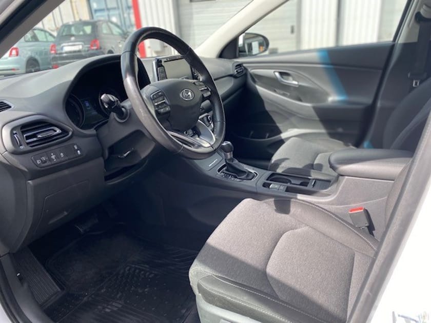 Bild 5 av Hyundai i30 – Essential, Automat