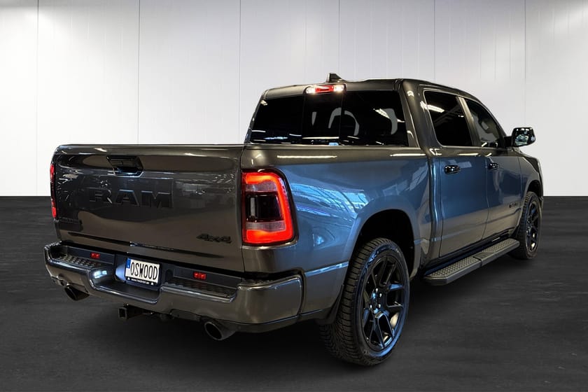 Bild 3 av RAM 1500 Crew Cab 5.7 V8 HEMI 4X4 | Laramie | Drag | Helläder | Backkamera |