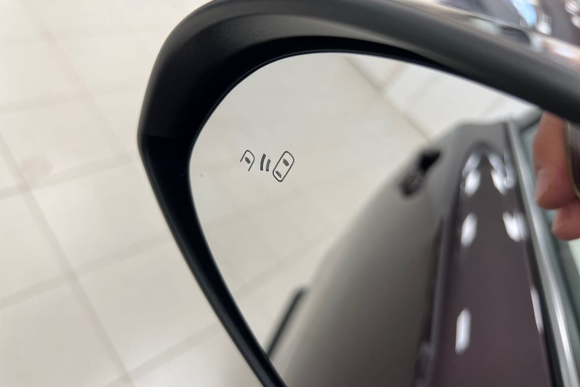 52 / 54