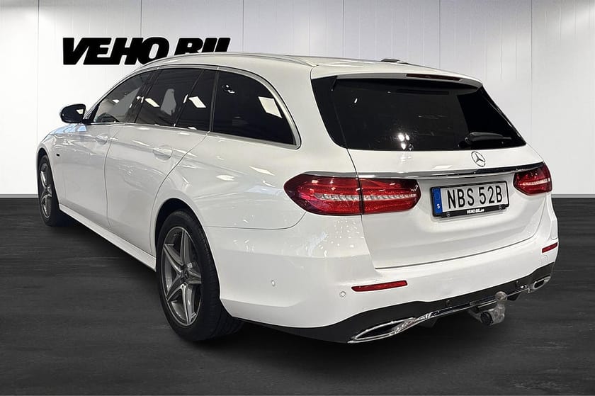 Bild 4 av Mercedes-Benz E 300 de T PLUG-IN AMG Line, Drag, Premium, 360, Wide