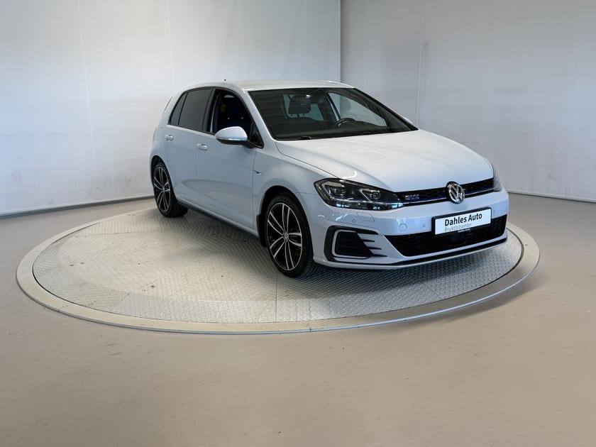 Bilde 2 av Volkswagen Golf GTE 1,4 218hk ACC/Webasto/P-sens/Navi/Carplay/Dab