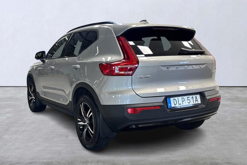 Bild 4 av Volvo XC40 B3 FWD Bensin Plus Dark