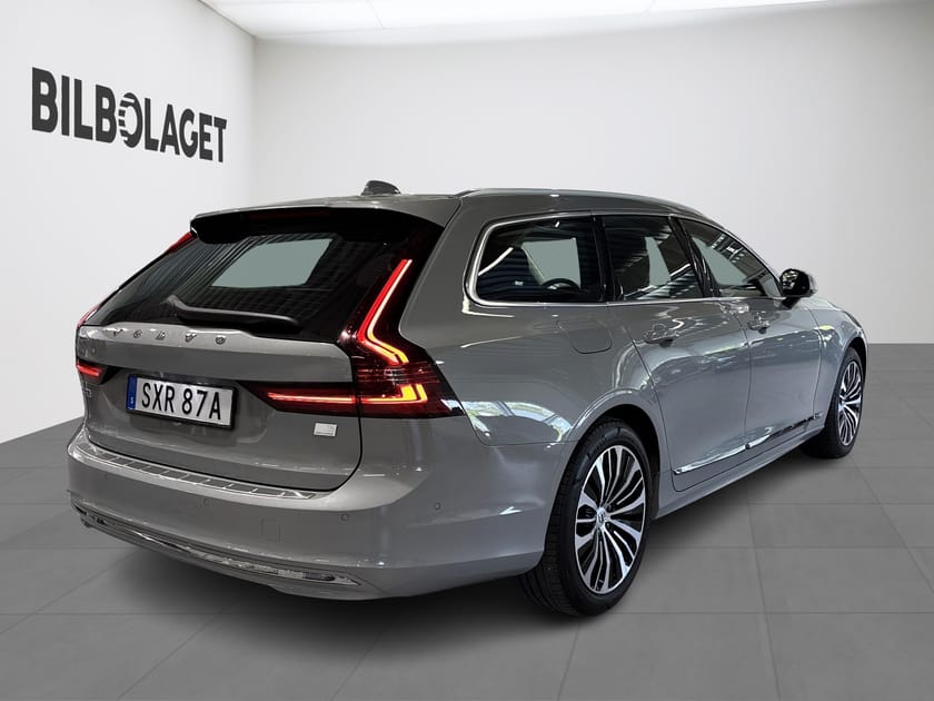 Bild 4 av Volvo V90 Recharge T6 Core Edition II 360-Kamera