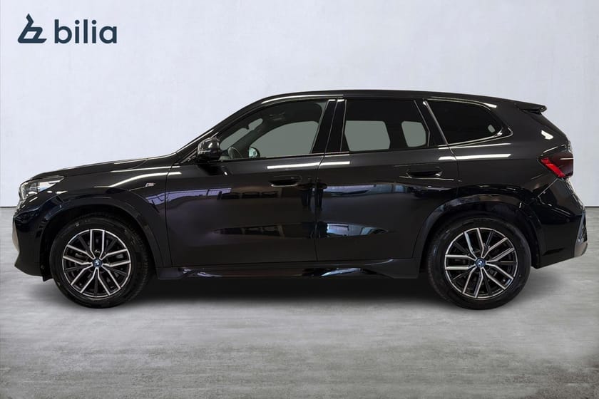 Bild 3 av BMW iX1 xDrive30 xDrive 30 M-sport | Drag | H&K | Elstol | 360